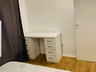 Apartament vanzare Ștefăneștii de Jos Ilfov dormitor cu oglinda